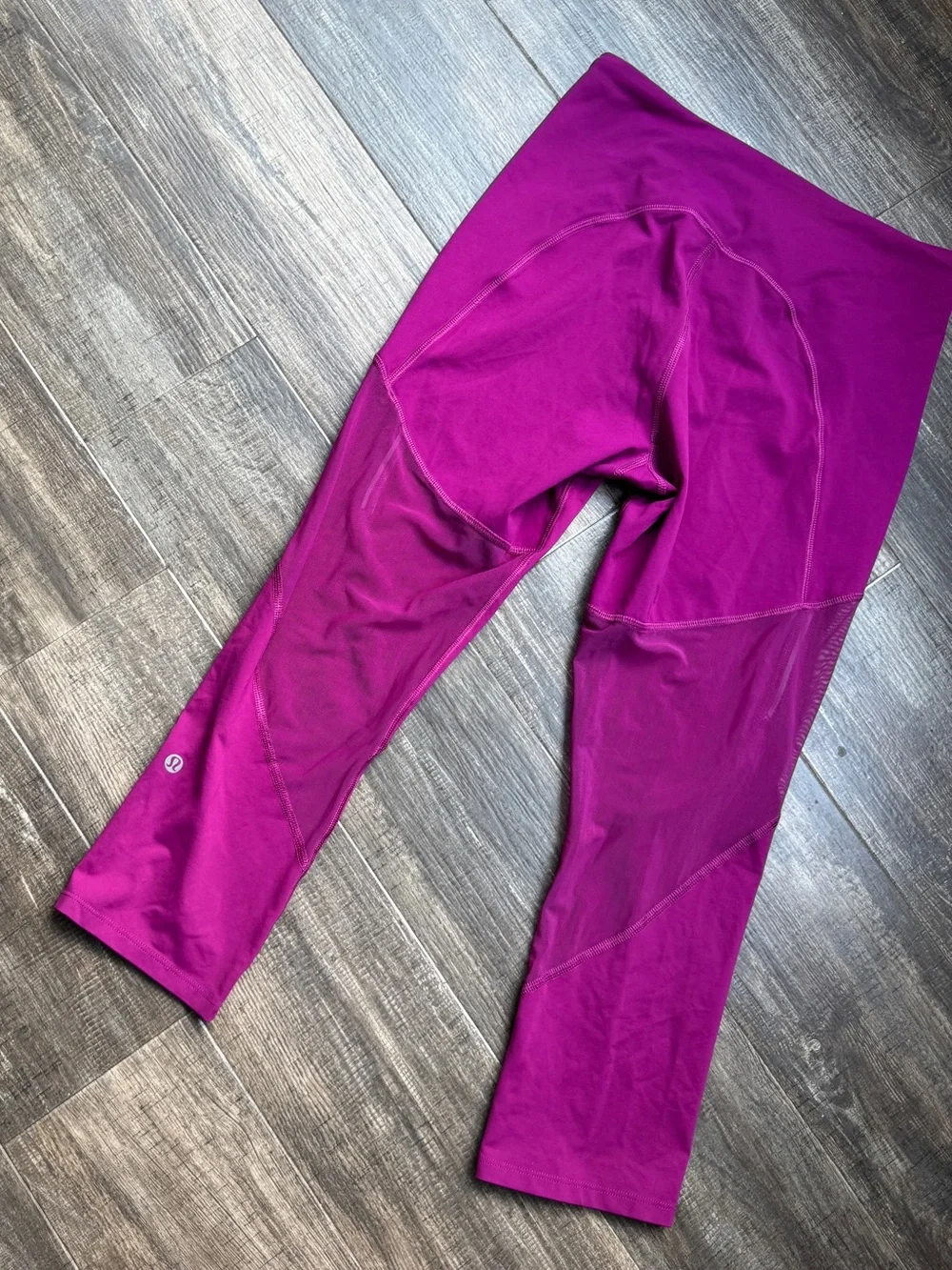 lululemon athletica Magenta Capri Leggings